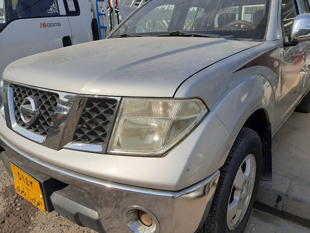 نیسان نەڤارا